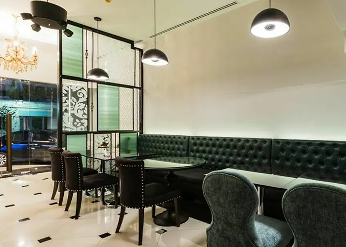 ホテル The Fah Silom 3*
